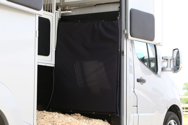 Mata amortyzująca uderzenia do boksu i przyczepy Kentucky Horsewear Kick Pad