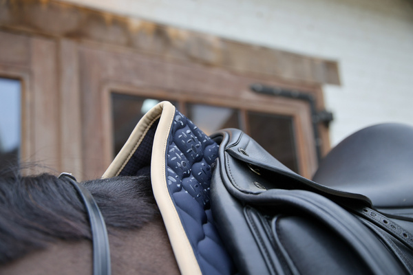 Czaprak ujeżdżeniowy Kentucky Horsewear Softshell Onion Quilt