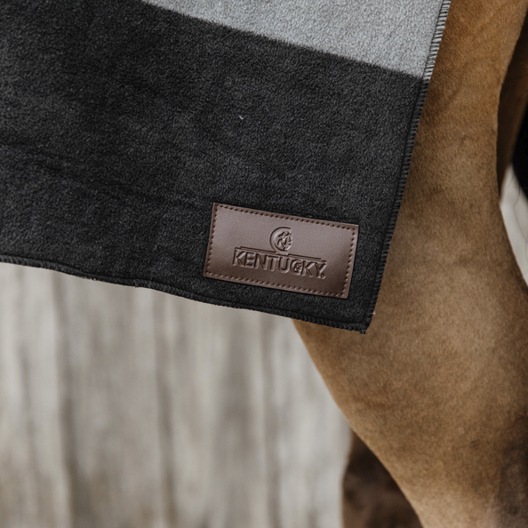 Derka polarowa Kentucky Horsewear Heavy Fleece Rug Square Stripes