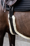 Popręg skokowy z fartuchem i futrem syntetycznym Kentucky Horsewear Sheepskin Stud Girth