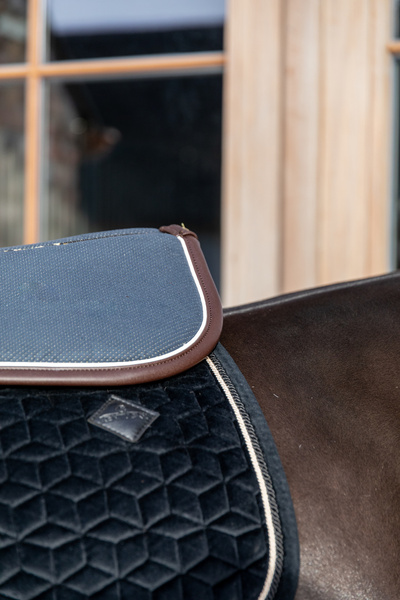 Podkładka pod siodło Kentucky Horsewear Half Pad Anatomic Absorb