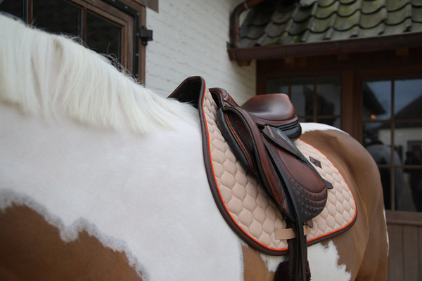 Czaprak wszechstronny Kentucky Horsewear Onion Quilt Neon Leather
