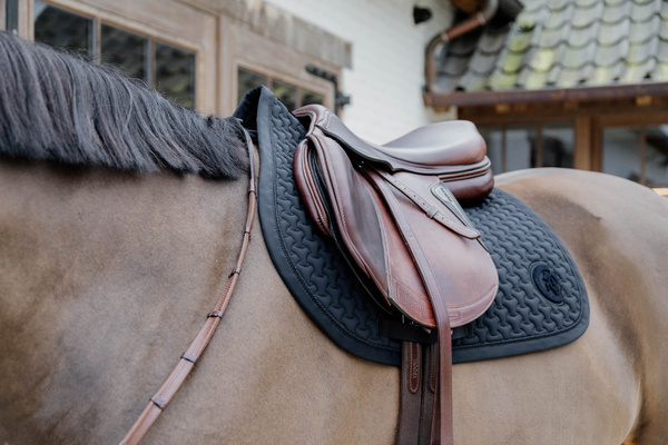 Czaprak wszechstronny Kentucky Horsewear Plaited 3D Logo