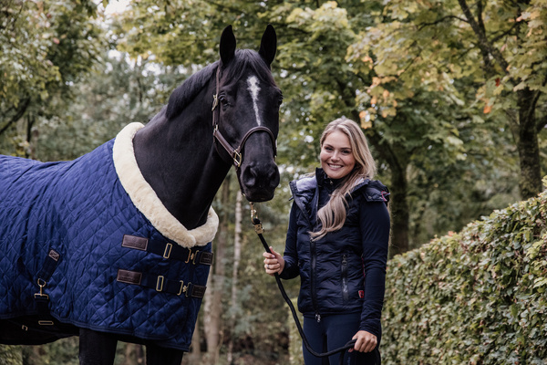 Derka stajenna Kentucky Horsewear Show Rug Logo 160g