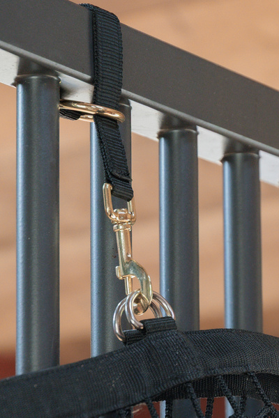 Siatka na siano ze średnimi oczkami Grooming Deluxe Haynet Easy Fill