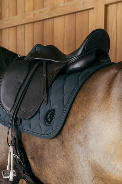 Czaprak ujeżdżeniowy Kentucky Horsewear Wave