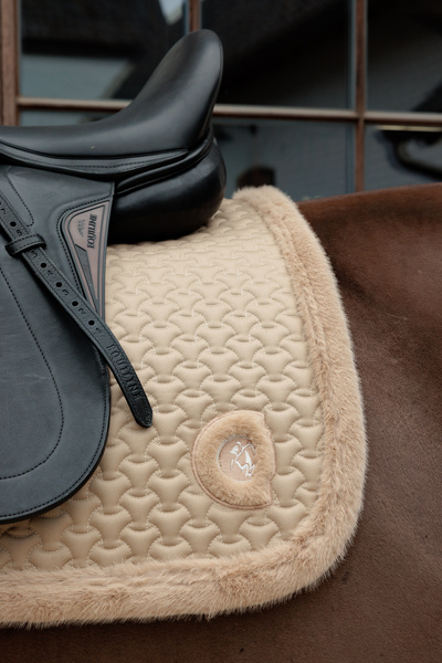 Czaprak ujeżdżeniowy Kentucky Horsewear Fake Fur