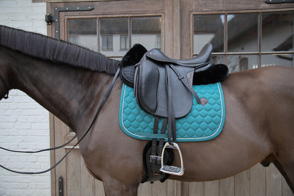 Podkładka pod siodło Kentucky Horsewear Sheepskin Half Pad Anatomic Absorb