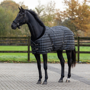 Derka stajenna QHP Luxury 250g