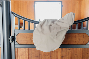 Pokrowiec na siodło skokowe Kentucky Horsewear Waterproof