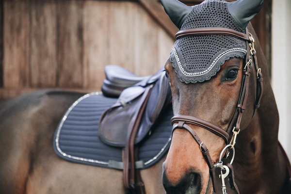 Nauszniki klasyczne Kentucky Horsewear Wellington Stone & Pearl
