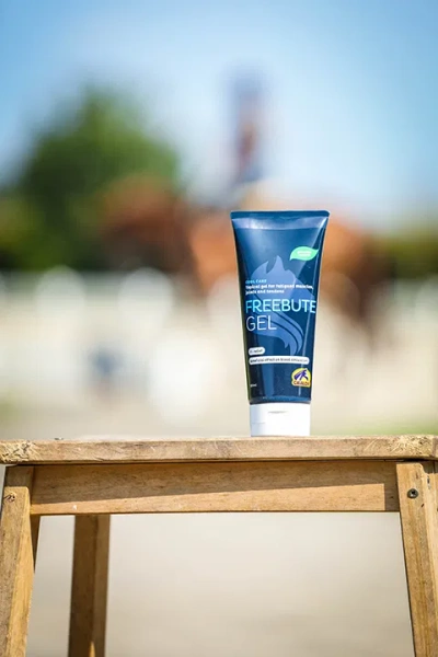 Żel chłodząco-rozgrzewający na mięśnie, stawy i ścięgna Cavalor FreeBute Gel