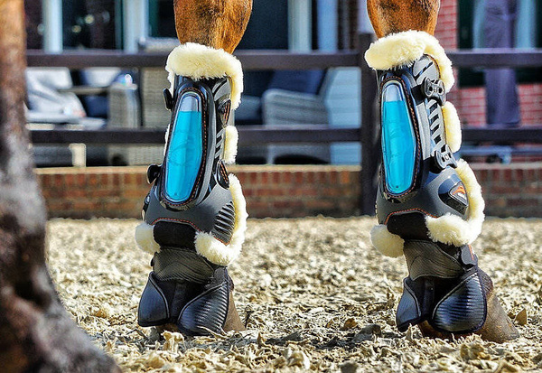 Ochraniacze przednie z futrem eQuick eShock Overreach Fluffy