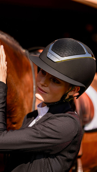 Kask z szerokim daszkiem KASK Star Lady Chrome