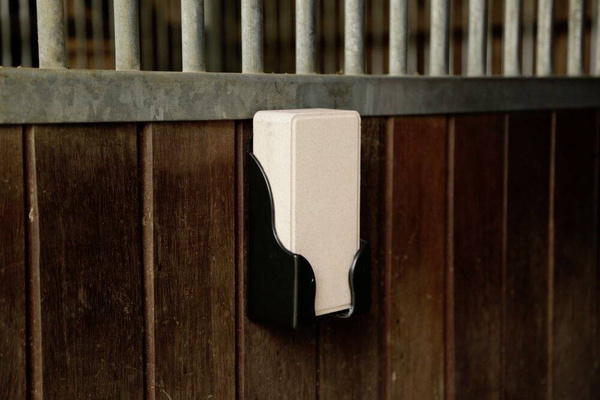 Lizawka dla konia z soli kamiennej Delizia