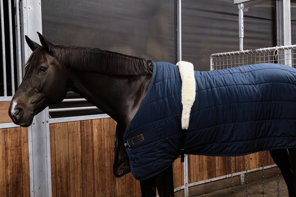 Pas do karuzeli i lonżowania z futrem syntetycznym Kentucky Horsewear Sheepskin Nylon Walker Girth