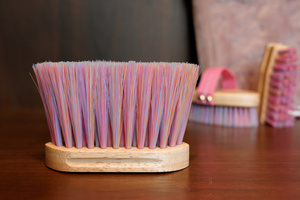 Szczotka do usuwania kurzu i wykończenia Kentucky Horsewear Sammy Kids Body Brush Unicorn