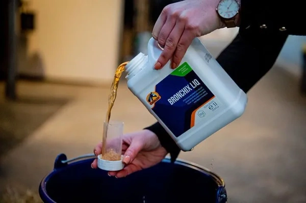 Suplement w płynie wspomagający drogi oddechowe Cavalor Bronchix Liq