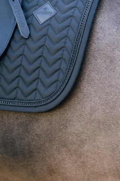 Czaprak ujeżdżeniowy Kentucky Horsewear Metal Chain