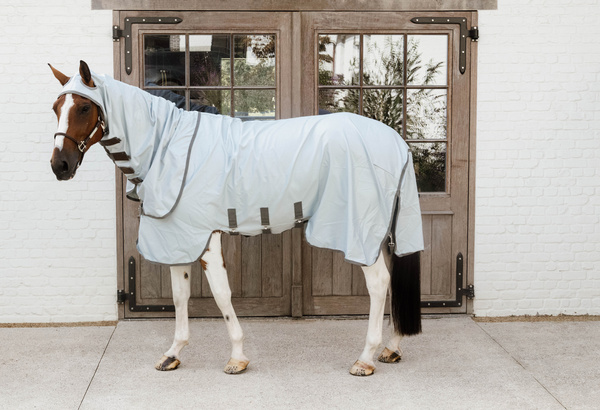 Derka siatkowa przeciw owadom z kapturem dla koni z egzemą Kentucky Horsewear Eczema Rug