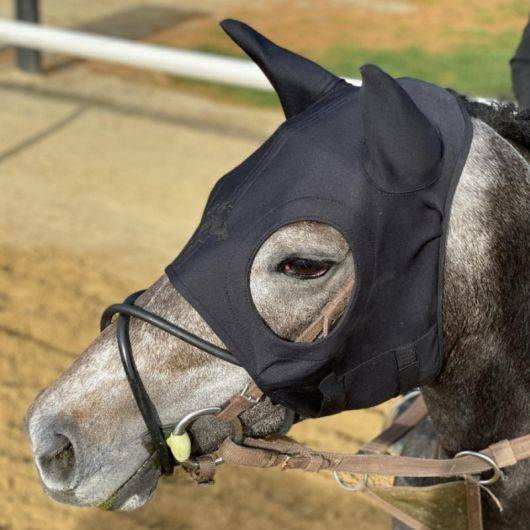 Maska uspokajająca z uszami Fenwick Liquid Titanium