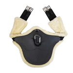 Popręg skokowy z fartuchem i futrem syntetycznym Kentucky Horsewear Sheepskin Anatomic Stud Girth