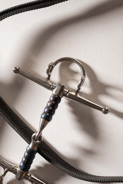 Cyganka z wąsami Velari – pojedynczo łamana Cherry Roller Sweet Iron