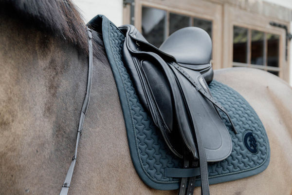Czaprak ujeżdżeniowy Kentucky Horsewear Plaited 3D Logo
