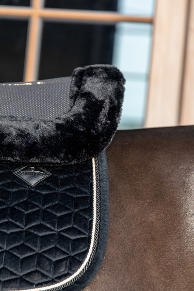 Podkładka pod siodło Kentucky Horsewear Sheepskin Half Pad Anatomic Absorb