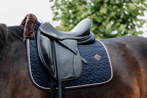 Czaprak ujeżdżeniowy Kentucky Horsewear Skin Friendly Star Quilting