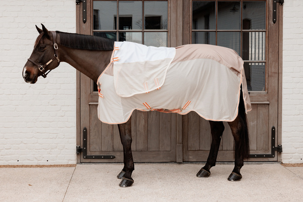 Derka siatkowa przeciw owadom z wodoodpornym grzbietem Kentucky Horsewear Waterproof Combo Fly Rug Comfort