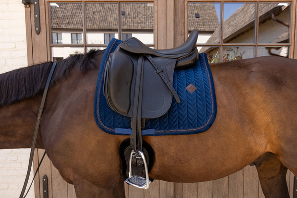 Czaprak ujeżdżeniowy Kentucky Horsewear Velvet Mini Pearls