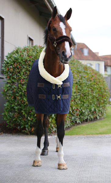 Derka stajenna Kentucky Horsewear Show Rug Logo 160g