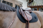 Czaprak wszechstronny Kentucky Horsewear Plaited 3D Logo