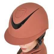 Kask jeździecki z szerokim daszkiem Equestro Embossed logo