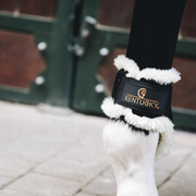 Ochraniacze tylne z futrem Kentucky Horsewear Young Horse Sheepskin