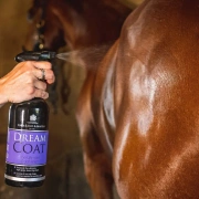 Spray nabłyszczający do sierści, grzywy i ogona Carr & Day & Martin Dreamcoat