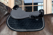 Podkładka pod siodło Kentucky Horsewear Sheepskin Half Pad Anatomic Absorb